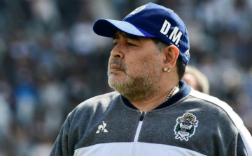 Foto- Diego Armando Maradona sigue mejorando día a día pero todavía estará en la clínica..jpeg