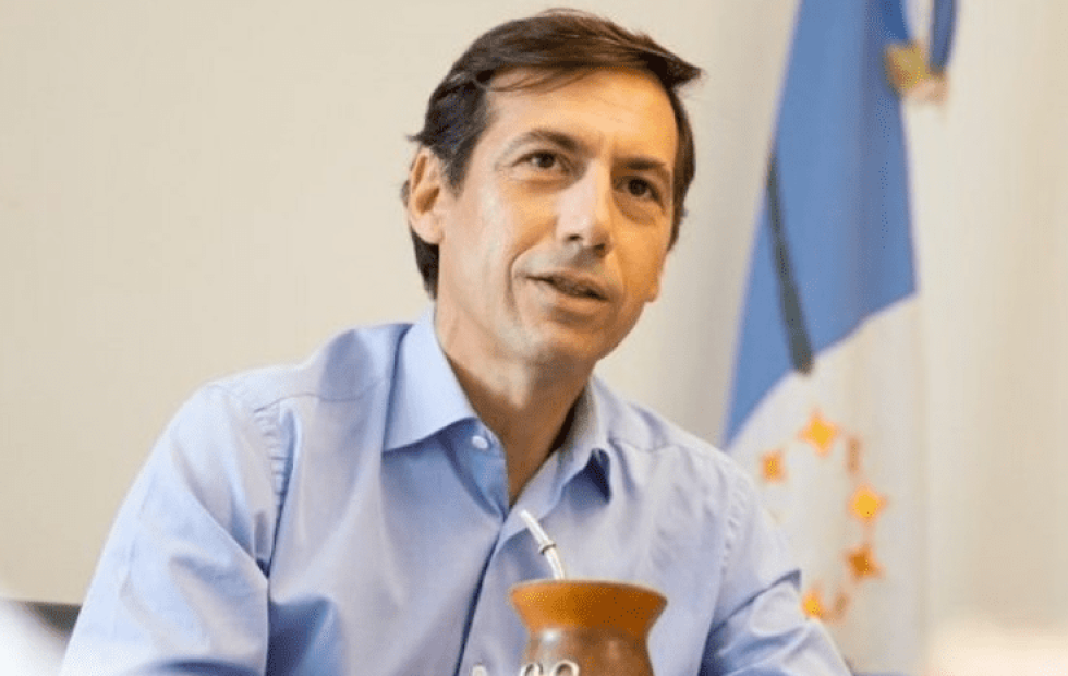 “No es con miedo, es con libertad y responsabilidad social individual” dijo el senador Naidenoff