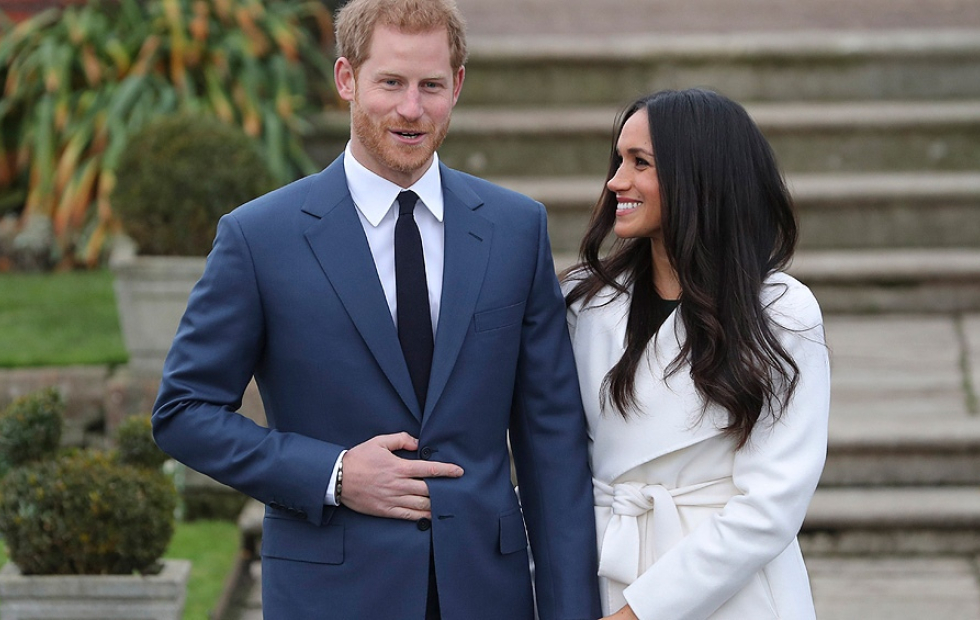El príncipe Harry y su esposa Meghan confirmaron su renuncia a la familia real británica