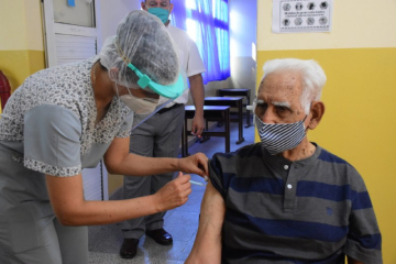 vacunacion a adultos mayores 85 a_os9.jpg