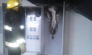 Principio de incendio en el Polivalente de Arte..jpg
