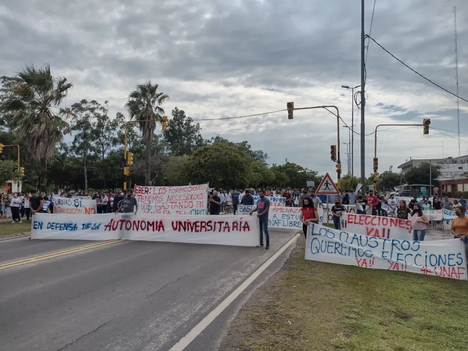 unafreclamo1.jpg