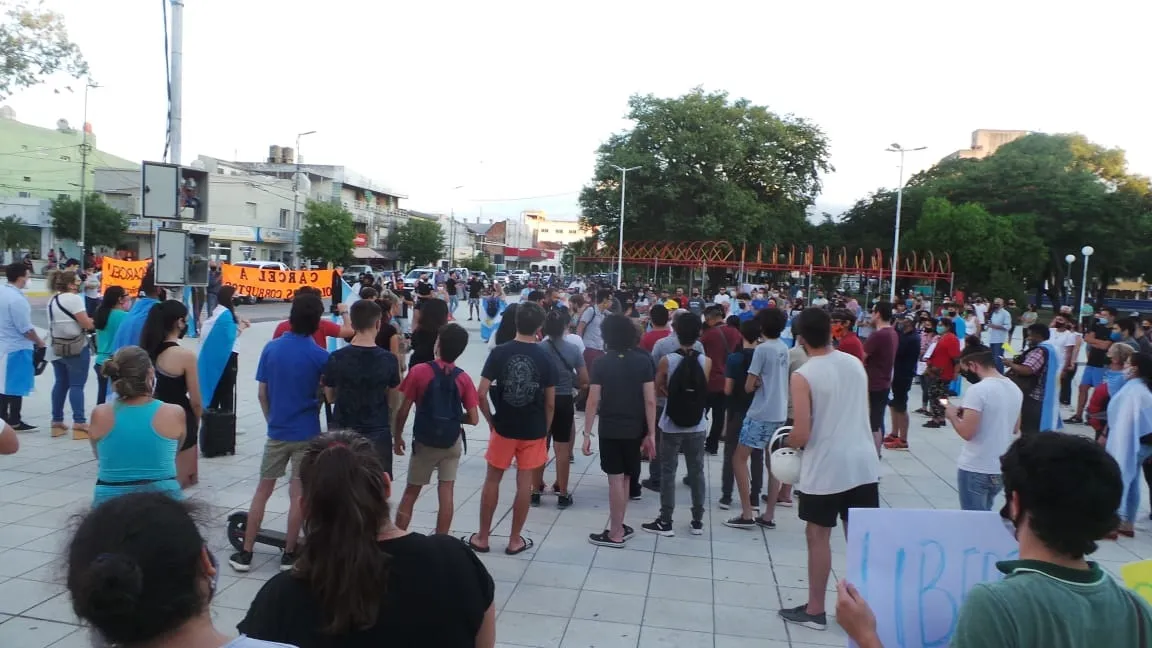 MARCHA 3.jpg