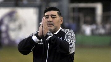 Foto- El Diego de la gente le pasó la pelota a su círculo íntimo para que defina los pasos a seguir..jpg