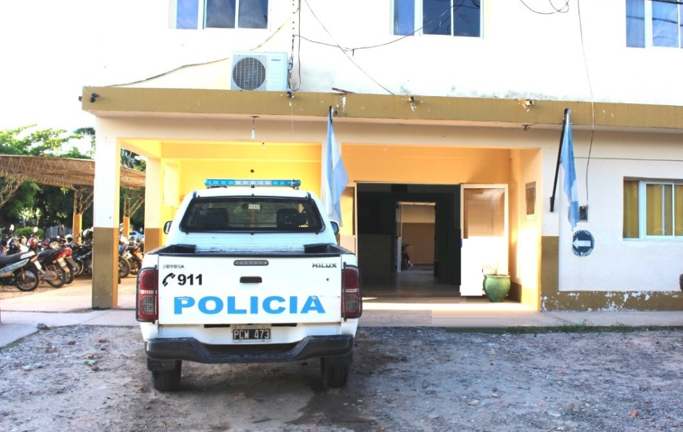 Enfrentamiento entre dos grupos antagónicos culminó con cuatro detenidos, uno de ellos con herida de arma de fuego