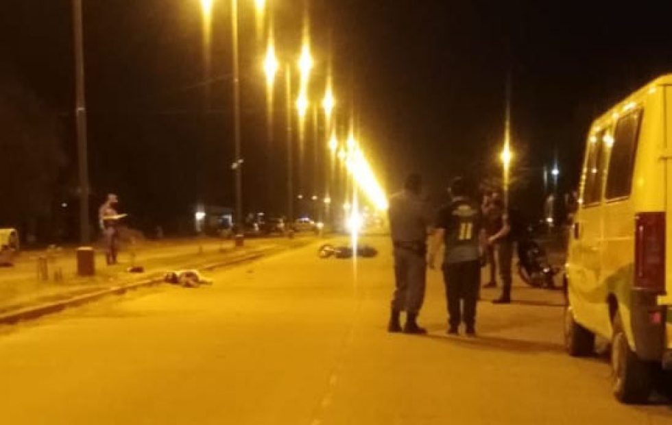Un hombre perdió la vida tras caerse de su moto