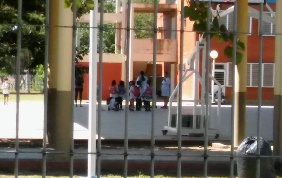 Escuela 519: citan a talleres pero no respetan los protocolos
