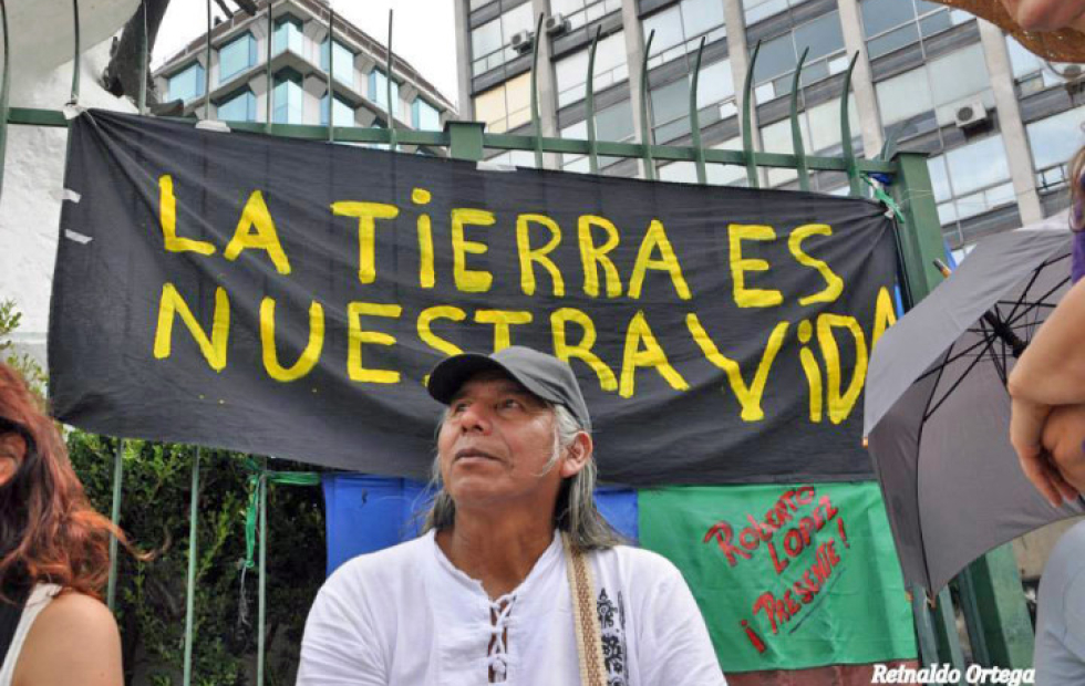 “El ministro González sigue mandando policías para amedrentar y silenciar a los pueblos originarios”