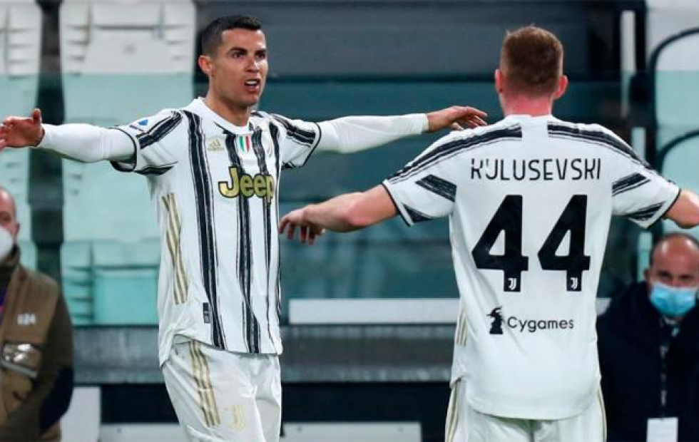 Doblete de Cristiano Ronaldo en la goleada de Juventus