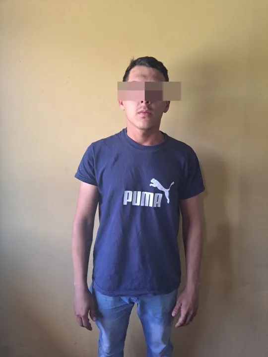 policiadetenido1.jpg