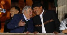Presidentes y políticos despidieron en redes a 