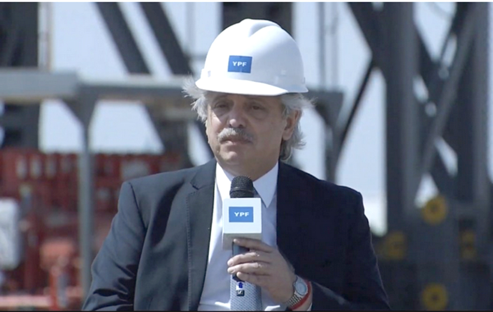 Alberto Fernández anunció que mudará la Secretaría de Energía a Neuquén