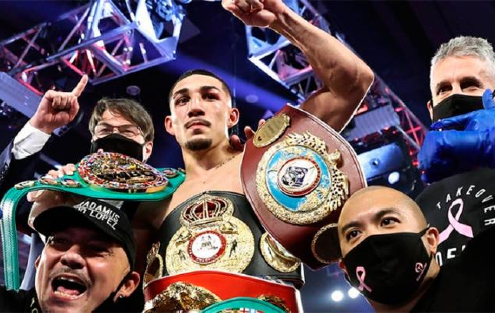 Fallo escandaloso en la victoria de Teófimo López ante Lomachenko