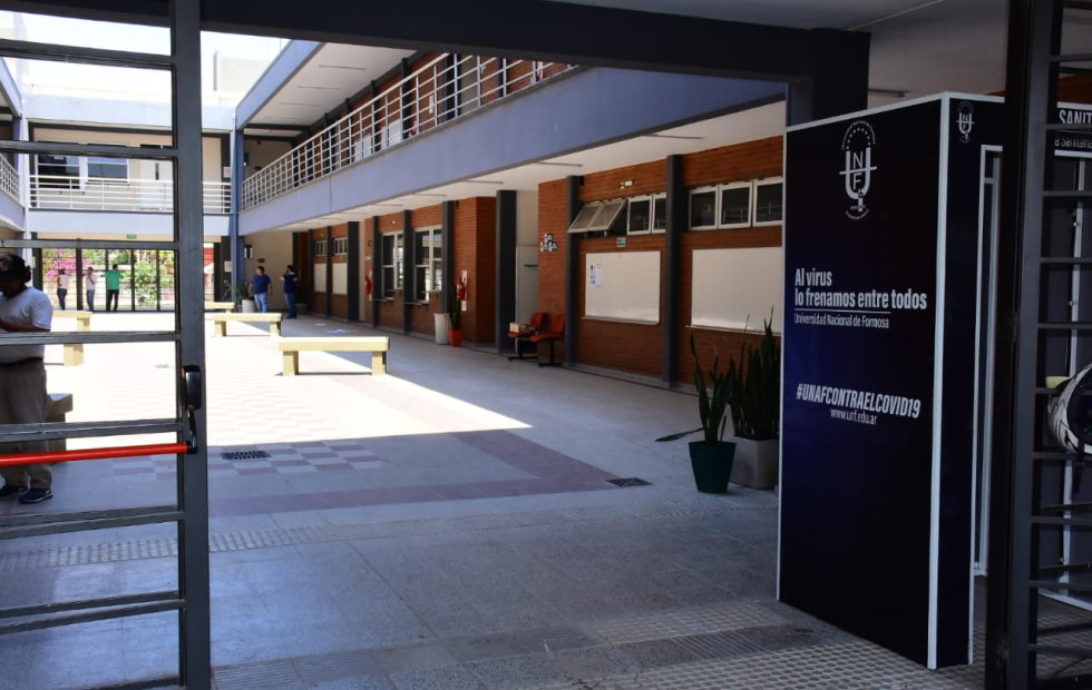 El gobierno dispuso no reiniciar las clases presenciales en el ámbito universitario