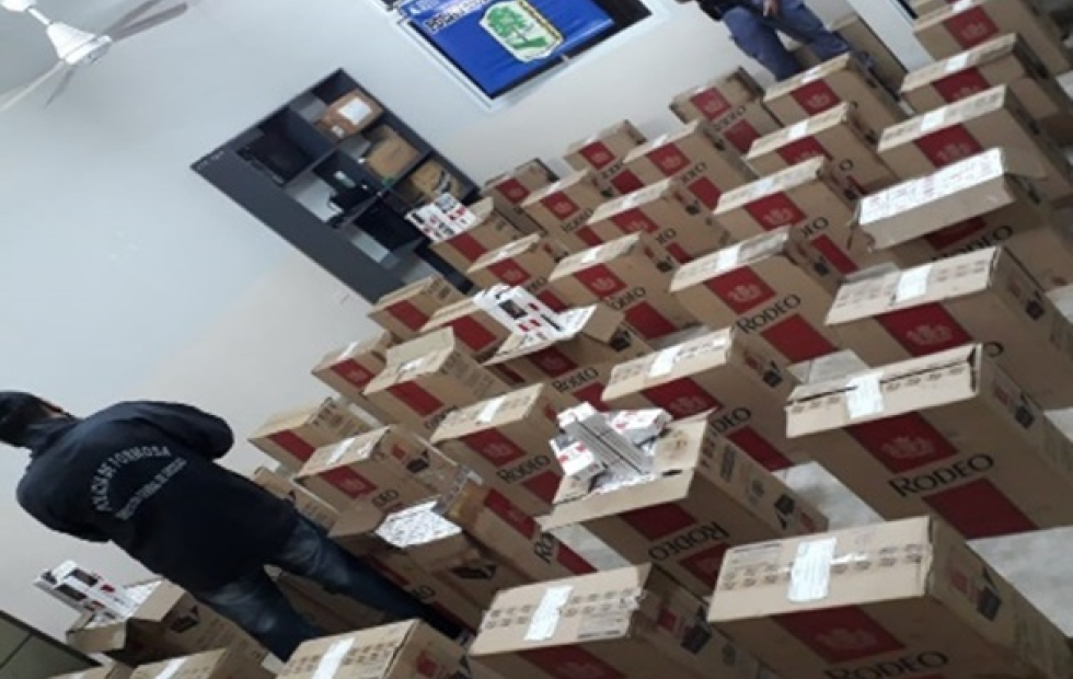 La Policía secuestró una camioneta llena de cigarrillo sin aval aduanero con un avalúo superior a los 5 millones de pesos