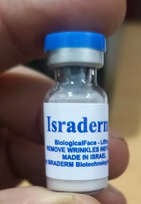 Una pasajera viajaba con 44 ampollas de Botox adosadas a su cuerpo (1).jpeg
