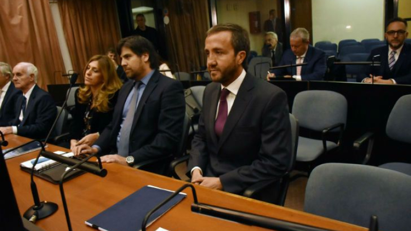 FOTO COMENTARIO LOCAL.jpg