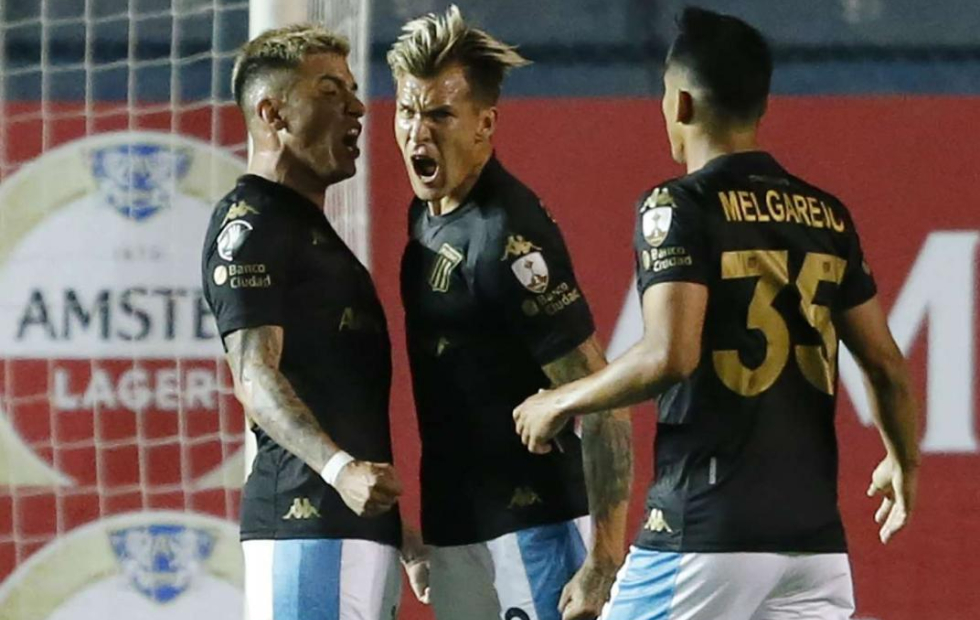 Racing Club recibe a Estudiantes de Mérida buscando ser primero en su grupo