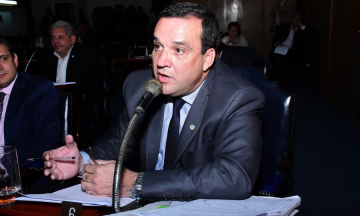 osvaldozarateUCR.jpg