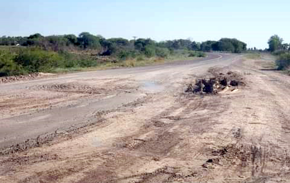 Ruta 23 en total estado de abandono representa un gran riesgo para los conductores