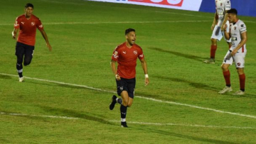 Foto- Insaurralde anotó el único tanto del partido en el complemento..jpg