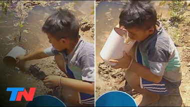 FORMOSA INSÓLITA | En Ingeniero Juárez, toman agua estancada por falta de agua potable
