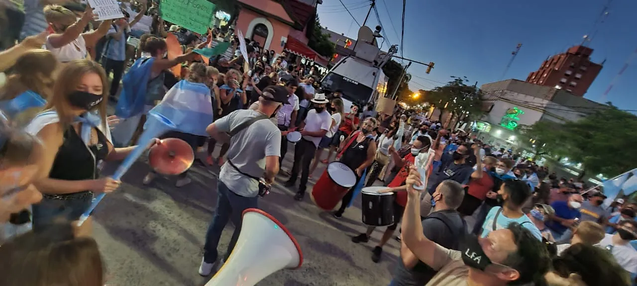 MARCHA 25.jpg