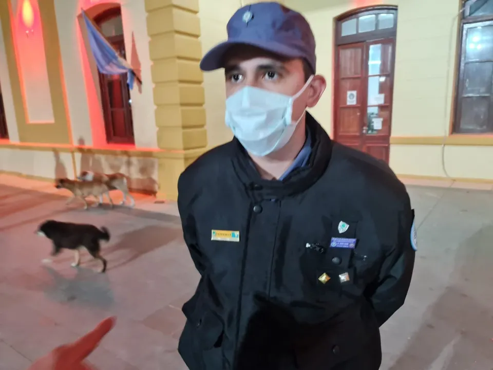 POlicias III.jpg