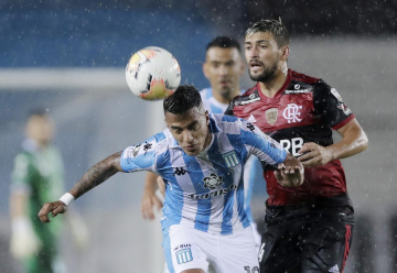 Foto- Racing igualó de local ante el Mengao y buscará la clasificación en el Maracaná..jpg