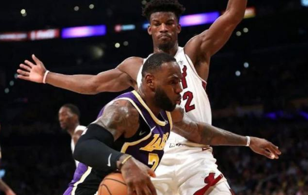 Los Ángeles Lakers y Miami Heat inician las finales de la NBA
