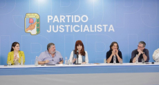 Cristina Kirchner convocó a una reunión de urgencia del PJ para revisar la estrategia electoral