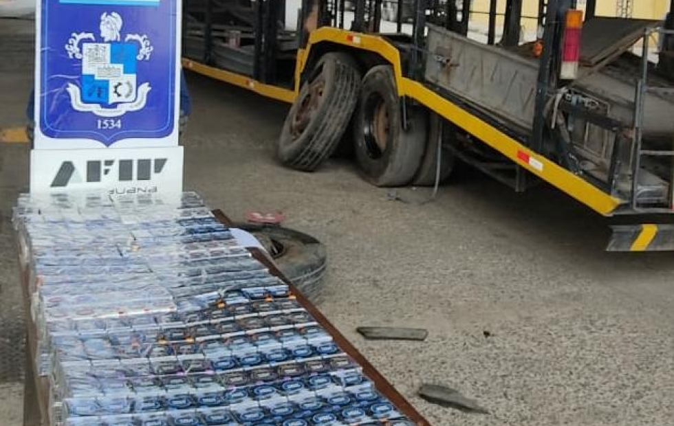 La Aduana detecta cigarrillos que intentaban ser ingresados de forma ilegal en camión internacional